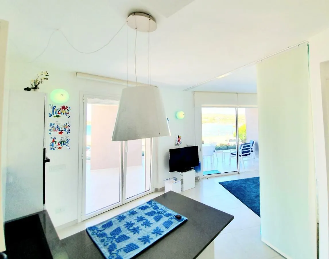 Appartamento Delfini Sul Mare Golfo Aranci 0*,  Italy